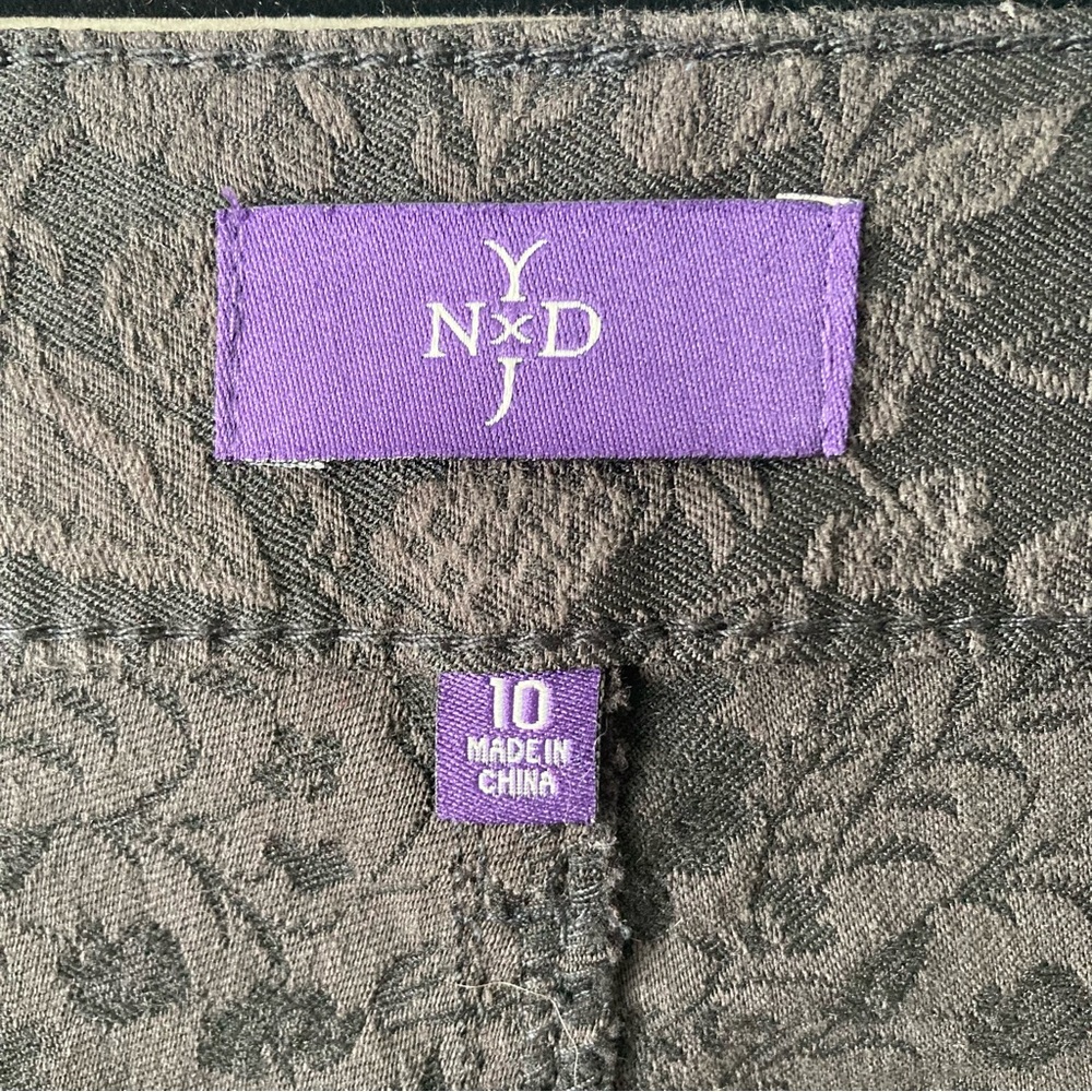 NYDJ‎ Women’s Lift Tuck Black Floral Pattern Leggings Jeans Size 10 - Picture 7 of 14